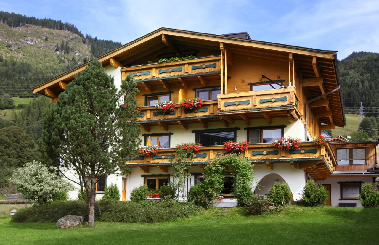 Landhaus Sonne Maishofen Exteriör bild